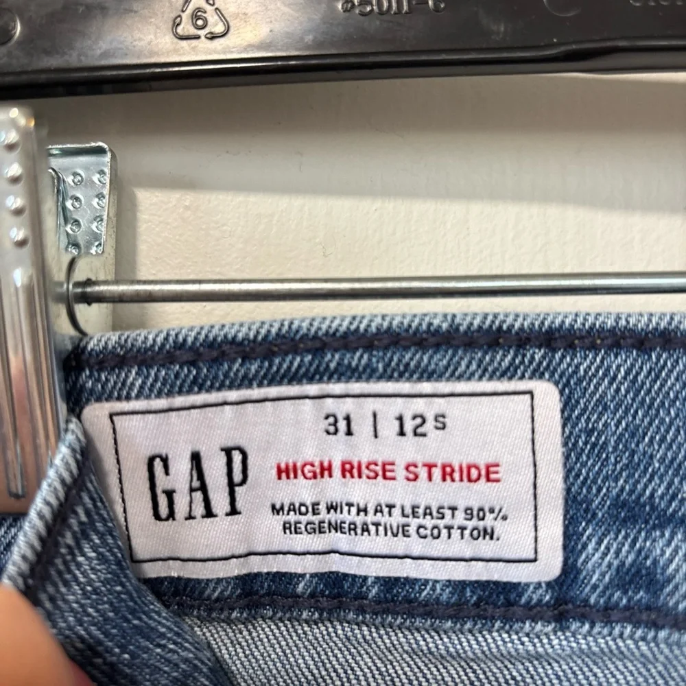 GAP High Rise Stride Wide Leg Cargo Jeans Light Wash Blue Denim 12 31 P Petite - Picture 3 of 11